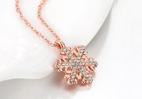 璀璨與實(shí)用 珠寶飾品與家用電器的跨界搭配美學(xué)